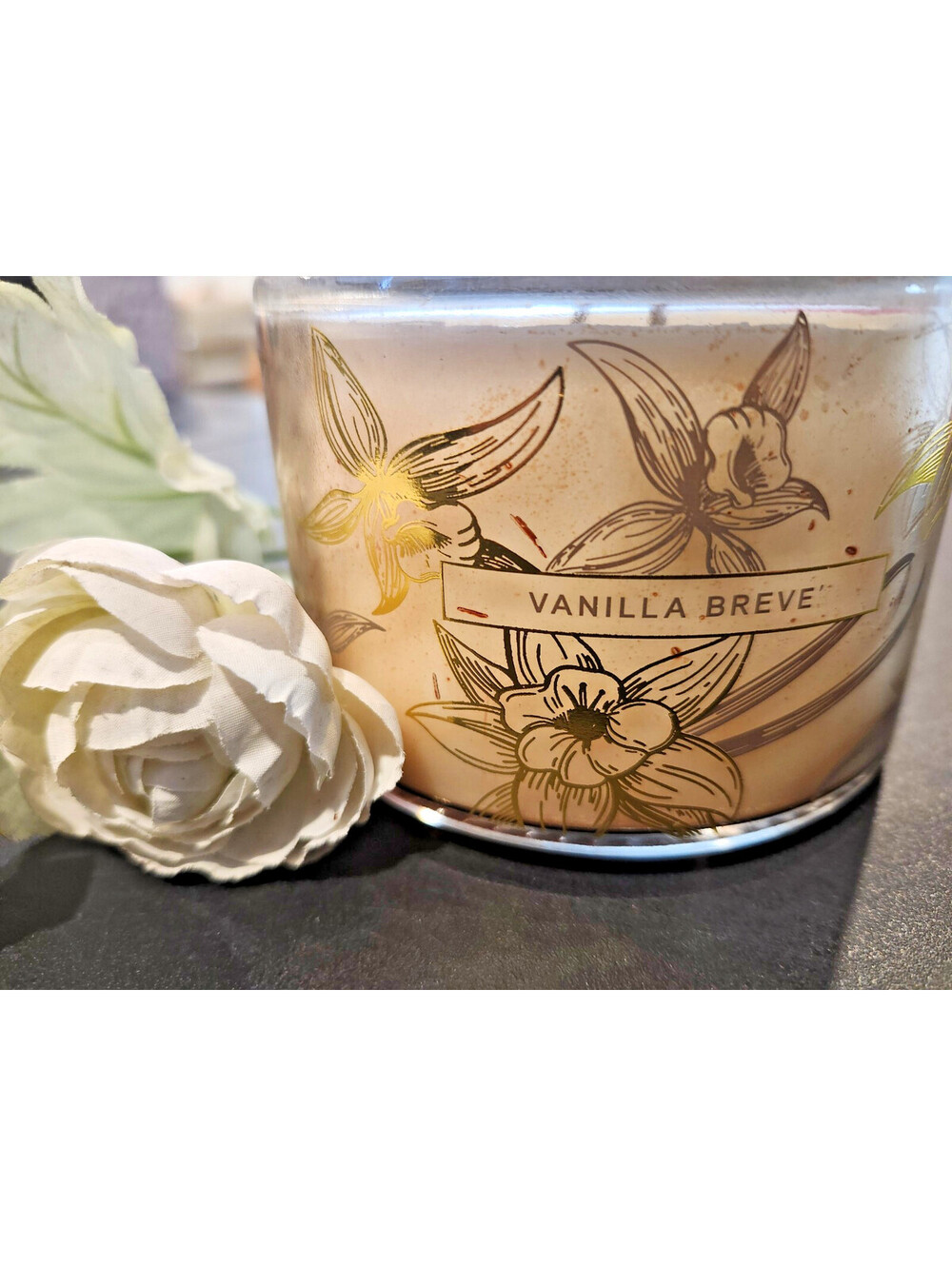 BRAND NEW Bellevue Luxury Candle Vanilla Breve Scent Two Wicks 12 Ounces Costco!